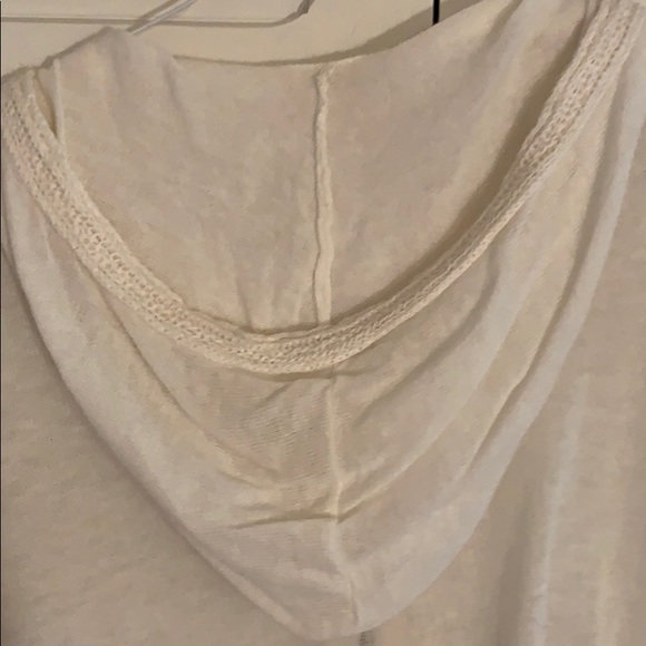 Light t shirt zip up sweater - Picture 4 of 5